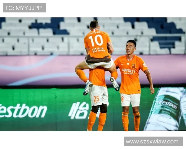 重庆足球队在全国锦标赛中以90分稳居积分榜首位展现强劲实力 重庆足球队在全国锦标赛中以90分稳居积分榜首位展现强劲实力